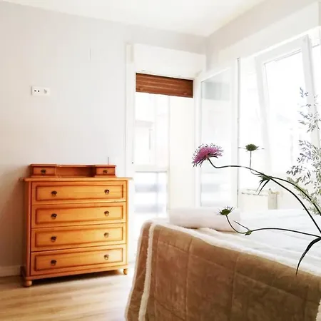 Cobexo. Moderno Y Luminoso En El Centro De *